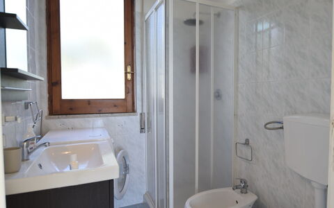 Punta Braccetto Fronte Mare: Flooring, Floor, Interior Design, Room, Plumbing Fixture, Apartment, Sink, Tap, Ceiling, Plumbing