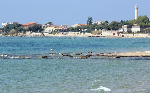 Villa Sole Mare: Water Resources, Water, Body Of Water, Coast, Coastal And Oceanic Landforms, Beach, Sea, Waterway, Horizon