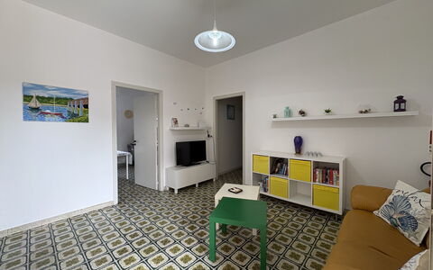 Villa Sole Mare: Flooring, Floor, Interior Design, Room, Ceiling, Apartment, Tile, Shelving, Molding