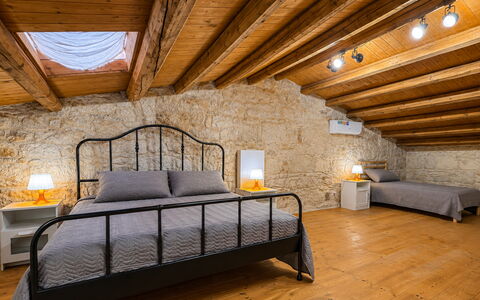 L'Oasi di Salvo: Furniture, Interior Design, Wall, Bedroom, Bed, Flooring, Ceiling, Floor, Room, Lighting