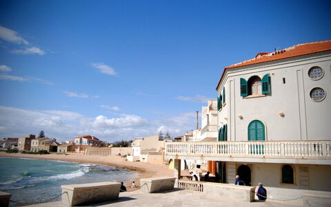 L'Oasi di Salvo: Coast, Sea, Coastal And Oceanic Landforms, Beach, Ocean, Shore, Vacation, Sand, Resort Town
