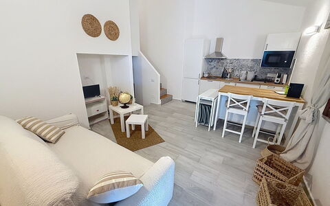 Porto Luna 1: Furniture, Flooring, Interior Design, Floor, Wood, Room, Chair, Table, Living Room, Home