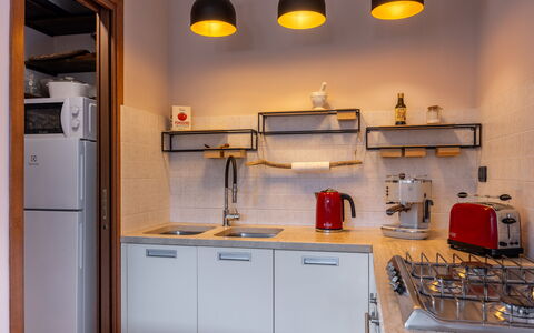Terrazza sulla Luna, Casciana Terme: Kitchen Appliance, Kitchen, Major Appliance, Interior Design, Countertop, Furniture, Home Appliance, Cabinetry, Small Appliance, Flooring