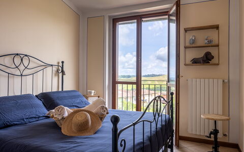 Terrazza sulla Luna, Casciana Terme: Bed, Bedroom, Bedding, Interior Design, Bed Sheet, Furniture, Wood, Room, Linens, Bed Frame