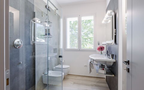 Art&Sea House: Bathroom, Plumbing Fixture, Interior Design, Flooring, Floor, Toilet, Sink, Tap, Plumbing, Bathroom Sink