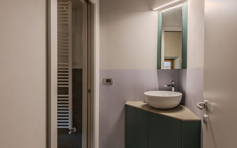 Silvia: Wall, Interior Design, Flooring, Floor, Plumbing Fixture, Bathroom Sink, Lighting, Sink, Ceiling, Bathroom
