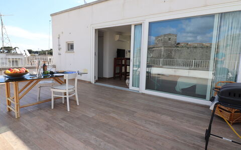 Sveva: Flooring, Floor, Wood Flooring, Apartment, Hardwood, Deck, Wood Stain, Plank, Balcony, Chair