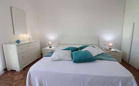 Casa Aurora a Otranto: Bed, Furniture, Bedding, Bedroom, Bed Sheet, Interior Design, Linens, Wood, Flooring, Floor
