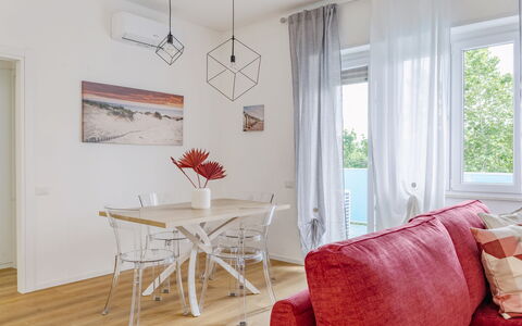 Suite Pineta: Furniture, Interior Design, Flooring, Floor, Wood, Table, Room, Ceiling, Textile, Living Room