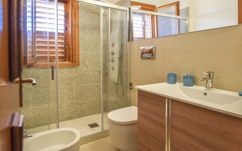Il Favollo: Bathroom, Bathroom Sink, Plumbing Fixture, Flooring, Floor, Sink, Interior Design, Bathroom Cabinet, Mirror, Tap