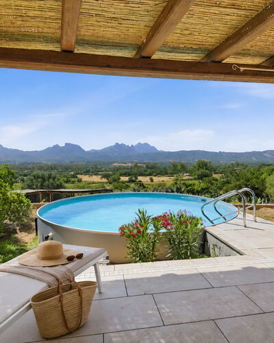 View: Balcony, Villa