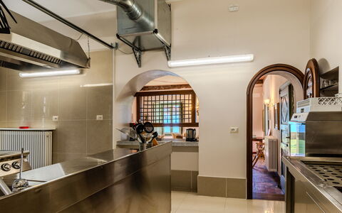 Cà Pendula: Interior Design, Ceiling, Lighting, Kitchen, Flooring, Countertop, Kitchen Appliance, Major Appliance, Light Fixture, Cabinetry