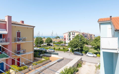 Seaside Apartment: Residential Area, Apartment, Neighbourhood, Urban Design, Human Settlement, Home, Condominium, Balcony, Mixed-Use, Suburb