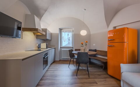 Accommodation:&nbsp;La Fiamma 102.2