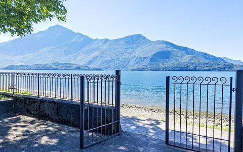 Riva&Lago: Blue, Water, Body Of Water, Mountainous Landforms, Mountain, Horizon, Coastal And Oceanic Landforms, Hill, Coast, Bank