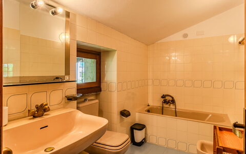 Casa Giamba: Bathroom, Bathroom Sink, Interior Design, Plumbing Fixture, Bathtub, Flooring, Sink, Wall, Floor, Ceiling