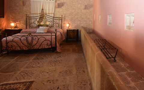 Antica Cascina 191: Wall, Flooring, Floor, Furniture, Bedroom, Bed Frame, Linens, Bedding, Bed, Bed Sheet