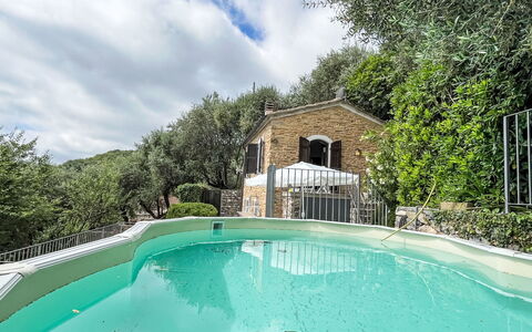 Casetta Pantasina: Building, Wall, Window, Residential Area, Neighbourhood, Facade, House, Town, Home, Balcony