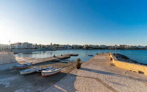 Villa Ginevra Luxury Otranto: Sky, Water, Body Of Water, Water Resources, Waterway, Horizon, Channel, Bank, Lake, Coast