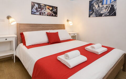 Villa Didymos: Apartment, Bicycle, Bedroom, Bed, Hotel, Bedding
