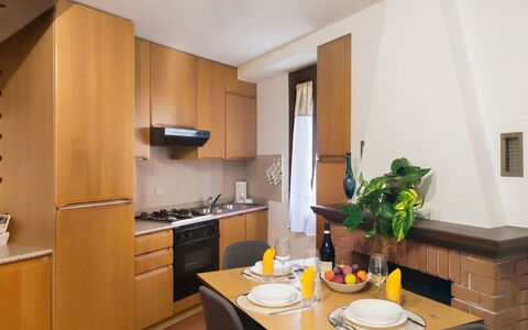 Casa Gloria: Apartment, Condominium, Mixed-Use, Hotel, Balcony