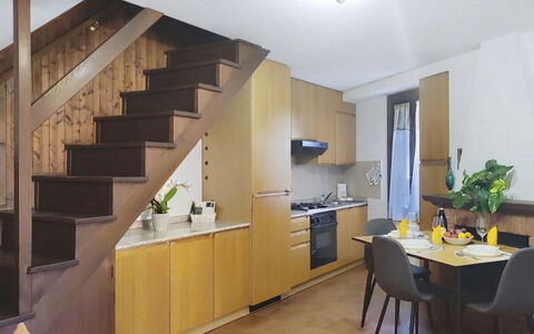 Casa Gloria: Apartment, Condominium, Mixed-Use, Hotel, Balcony