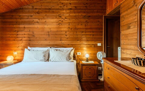 Casa Gloria: Interior Design, Wood, Flooring, Furniture, Floor, Ceiling, Bed, Bedroom, Lighting, Room