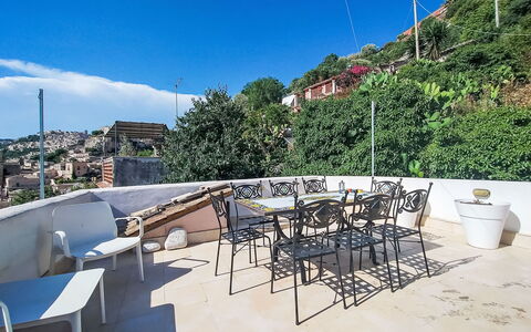 Tra Cielo e Pietra: Apartment, Condominium, Mixed-Use, Hotel, Balcony