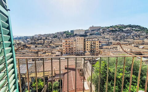 Tra Cielo e Pietra: Apartment, Condominium, Mixed-Use, Hotel, Balcony