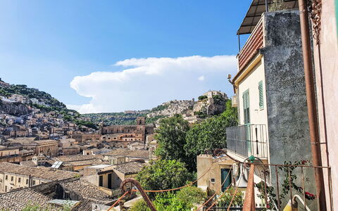 Tra Cielo e Pietra: Apartment, Condominium, Mixed-Use, Hotel, Balcony