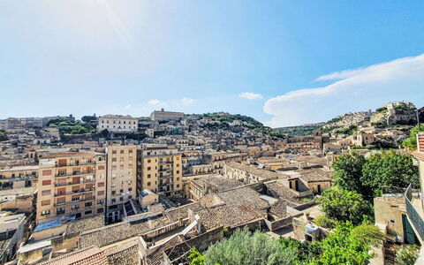 Tra Cielo e Pietra: Apartment, Condominium, Mixed-Use, Hotel, Balcony