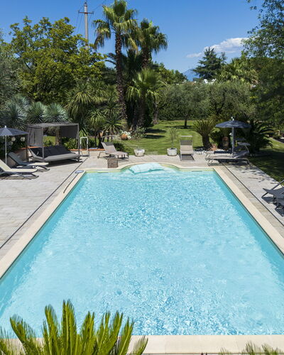 Villa El Perlè, Padenghe sul Garda: Swimming Pool, Water, Outdoor Furniture, Resort, Sunlounger, Umbrella, Furniture, Thermae, Eco Hotel, Water Feature
