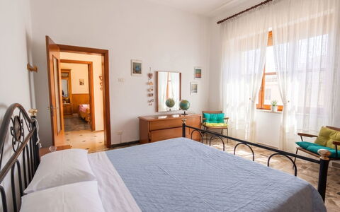 Vela Latina: Interior Design, Furniture, Wood, Flooring, Ceiling, Floor, Room, Lighting, Apartment, Table