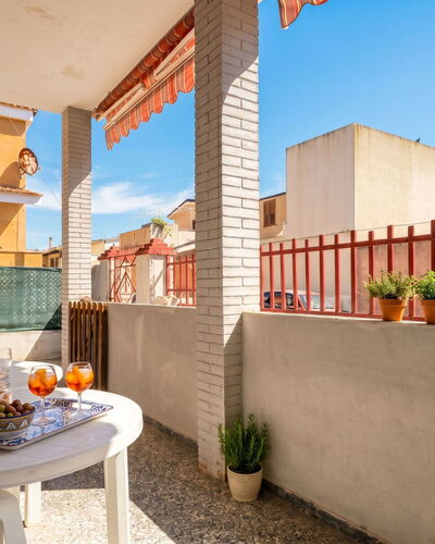 Vela Latina: Interior Design, Furniture, Wood, Flooring, Ceiling, Floor, Room, Lighting, Apartment, Table