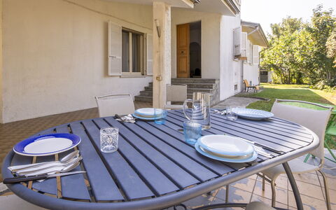 Villa Eva: Outdoor Furniture, Furniture, Shade, Outdoor Table, Chair, Kitchen & Dining Room Table, Deck, Backyard, Balcony, Yard