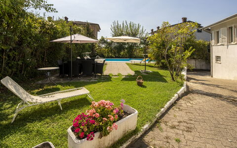 Villa Eva: House, Residential Area, Swimming Pool, Outdoor Furniture, Garden, Landscaping, Resort, Lawn, Yard