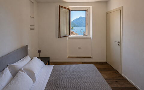 Next Comacina, Lago di Como with Garage: Wall, Flooring, Interior Design, Bedroom, Wood, Floor, Furniture, Bed, Room, Bed Sheet