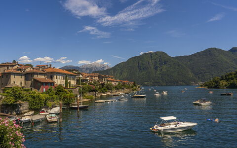Next Comacina, Lago di Como with Garage: Water, Body Of Water, Mountainous Landforms, Boat, Mountain, Watercraft, Hill, Mountain Range, Coastal And Oceanic Landforms, Highland