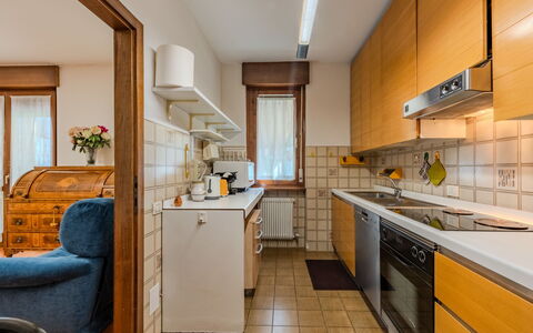 Locanda dei Nonni: Kitchen, Countertop, Wood, Flooring, Interior Design, Apartment, Kitchen Appliance, Cabinetry, Major Appliance, Floor