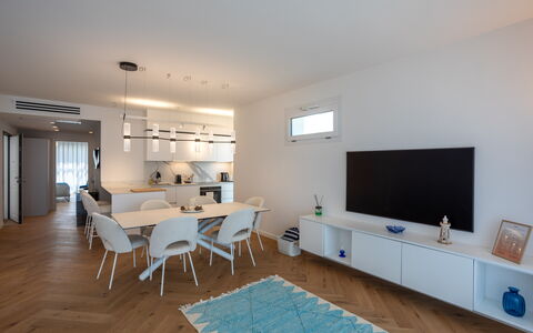 Porto di Luce Luxury, Jacuzzi and Seaview: Furniture, Interior Design, Flooring, Floor, Wall, Wood, Ceiling, Room, Home, Apartment