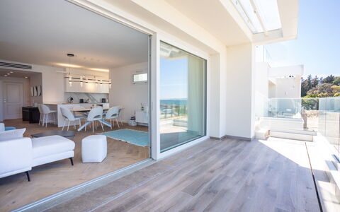 Porto di Luce Luxury, Jacuzzi and Seaview: Apartment, Floor, Balcony, Wood Flooring, Hotel, Penthouse Apartment, Resort, Villa