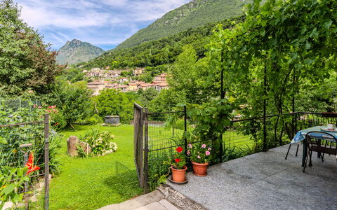 Casa Iolanda: Mountainous Landforms, Mountain, Hill, Highland, Mountain Range, Landscape, Hill Station, Rural Area, Valley, Village
