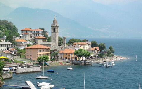 Casa Matilde: Waterway, Coastal And Oceanic Landforms, Coast, Tower, Tourist Attraction, Sea, Lake, Channel, Boat, Watercraft