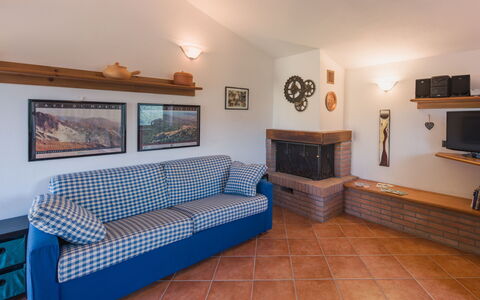 Casa Morgana: Furniture, Interior Design, Couch, Flooring, Floor, Wood, Room, Living Room, Ceiling
