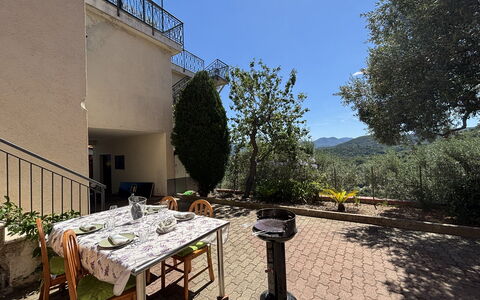 Il Fienile, Garden and Peacefull View: Hill Station, Balcony, Mountain Village