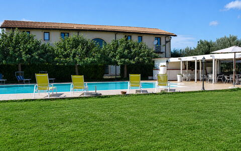 Villa Gertrude: Swimming Pool, Shade, Estate, Resort, Lawn, Hacienda, Garden, Landscaping, Yard, Villa