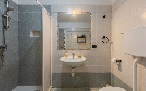 Stefani: Bathroom, Bathroom Sink, Plumbing Fixture, Flooring, Wall, Floor, Interior Design, Sink, Toilet, Tap