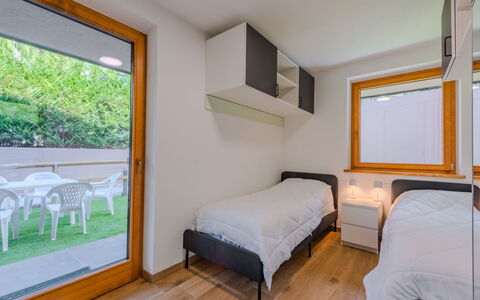 La Corona: Interior Design, Wall, Wood, Ceiling, Flooring, Floor, Room, Bed, Bedroom, Furniture