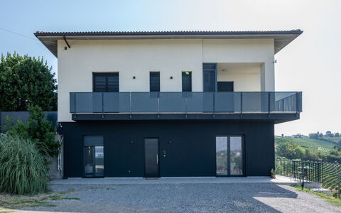 Serracapelli: Facade, Residential Area, Home, Balcony, Handrail, Stairs, Siding, Porch, Daylighting, Villa