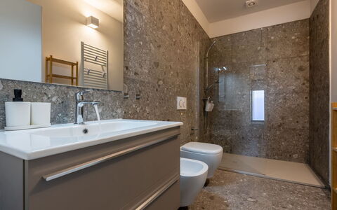 Serracapelli: Plumbing Fixture, Flooring, Bathroom, Bathroom Sink, Floor, Sink, Interior Design, Tap, Plumbing, Mirror